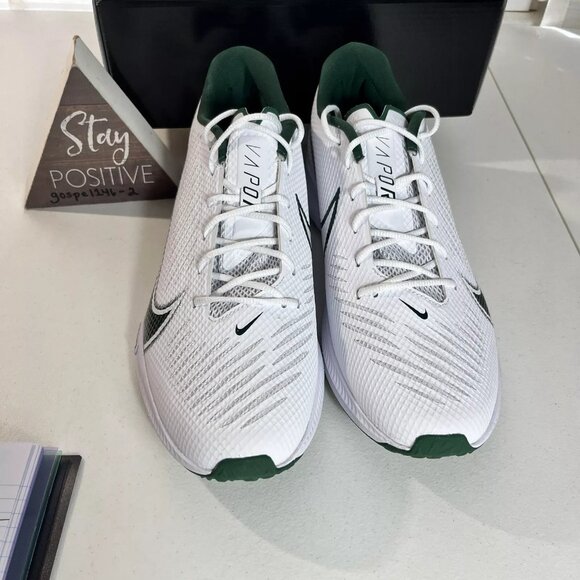 Nike White and Black Athletic Shoes - Picture 4 of 10